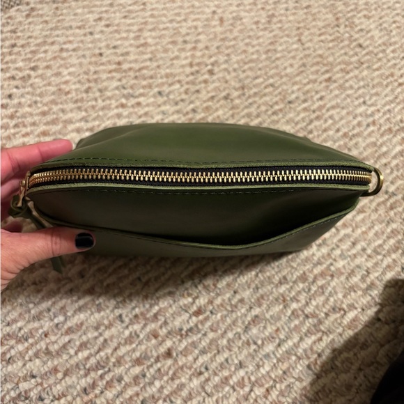 Portland Leather Goods Large Pine Eclipse Crossbody Bag - Picture 9 of 11